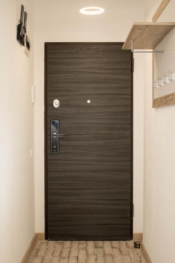 Yzza Apartament Năvodari Buitenkant foto