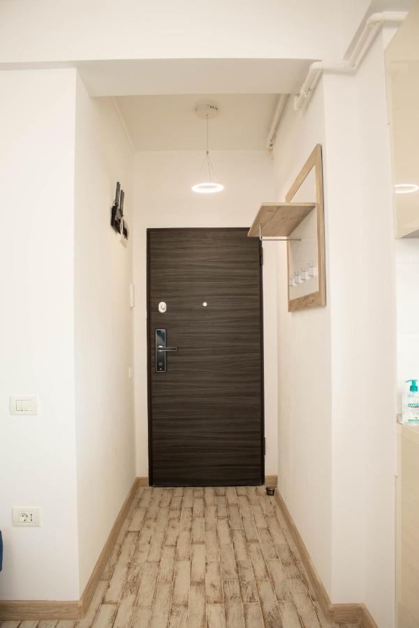 Yzza Apartament Năvodari Buitenkant foto